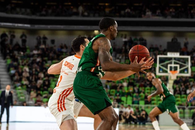 GER, BKT EuroCup, Saison 2025 2026, Achteffinale, Cedevita Olimpija Ljubljana- Niners Chemnitz 11.03.2026, Arena Stozice, Ljubljana, GER, BKT EuroCup, Saison 2025 2026, Achteffinale, Cedevita Olimpija Ljubljana- Niners Chemnitz Umoja Gibson (Cedevita Olimpija Ljubljana 1) Foto Alexander Trienitz Ljubljana Arena Stozice Slowenien