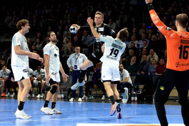 DEU, Machineseeker EHF Champions League, Fuechse Berlin vs. HBC Nantes, 12.03.2026, Max-Schmeling-Halle, Berlin, DEU, Machineseeker EHF Champions League, Fuechse Berlin vs. HBC Nantes, im Bild Lasse Andersson (Fuechse Berlin 11), Kauldi Odriozola Yeregui (HBC Nantes 19)
