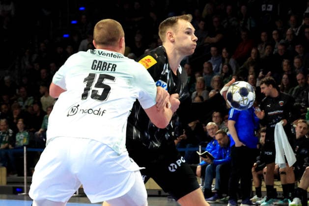 DEU, Machineseeker EHF Champions League, Fuechse Berlin vs. HBC Nantes, 12.03.2026, Max-Schmeling-Halle, Berlin, DEU, Machineseeker EHF Champions League, Fuechse Berlin vs. HBC Nantes, im Bild Mathias Gidsel (Fuechse Berlin 19), Matej Gaber(HBC Nantes 15)