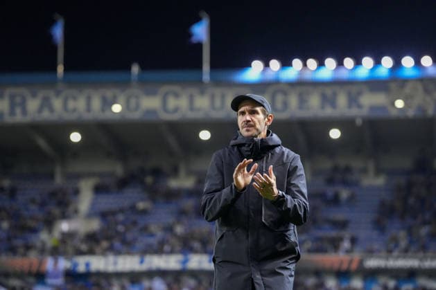 Die Mannschaft bedankt sich bei den Fans und Ultras nach dem Spiel, Julian Schuster (SC Freiburg, Trainer) , Belgien, Fussball, UEFA Europa League, Achtelfinale Hinspiel, 2025 2026, KRC Genk vs. SC Freiburg, 12.03.2026, KRC Genk Arena, Cegeka Arena, Genk, Belgien Genk KRC Genk Arena, Cegeka Arena Limburg Belgien Copyright: xArnexAmbergx