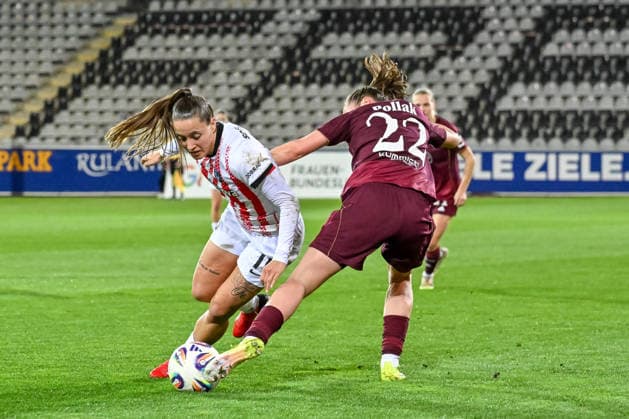 Selina Vobian (SC Freiburg, 10) im Duell mit Julia Pollak (1. FC Nuernberg, 22) um den Ball. GER, SC Freiburg - 1. FC Nuernberg, Frauen-Fussball, Google Pixel Frauen-Bundesliga, 20. Spieltag, Saison 2025 2026, 13.03.2026 DFB REGULATIONS PROHIBIT ANY USE OF PHOTOGRAPHS AS IMAGE SEQUENCES AND OR QUASI-VIDEO GER, SC Freiburg - 1. FC Nuernberg, Frauen-Fussball, Google Pixel Frauen-Bundesliga, 20. Spieltag, Saison 2025 2026, 13.03.2026 Freiburg Copyright: xEibner-Pressefoto ThomasxHessx EP_THS