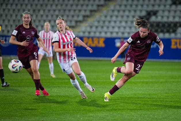 Fussball, Google Pixel Frauen-Bundesliga, 20 .Spieltag, 2025 2026, SC Freiburg vs. 1. FC Nürnberg, 13.03.2026, Dreisamstadion, Freiburg,: Lourdes Romero (1. FC Nürnberg, 25) Lisa Kolb (SC Freiburg, Frauen 22) Freiburg Dreisamstadion Baden-Württemberg Deutschland Copyright: xFINLEYxMÖRCHx
