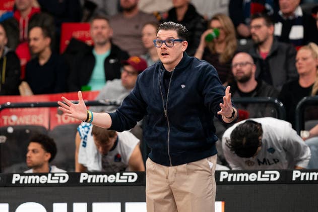 Carlo Finetti (MLP Academics Heidelberg, Trainer), GER, Veolia Towers Hamburg vs MLP Academics Heidelberg, Basketball, Bundesliga, Spieltag 24, Saison 2025 2026, 13.03.2026 GER, Veolia Towers Hamburg vs MLP Academics Heidelberg, Basketball, Bundesliga, Spieltag 24, Saison 2025 2026, 13.03.2026 Hamburg Copyright: xEibner-Pressefoto MaxxVincenx EP_MVN