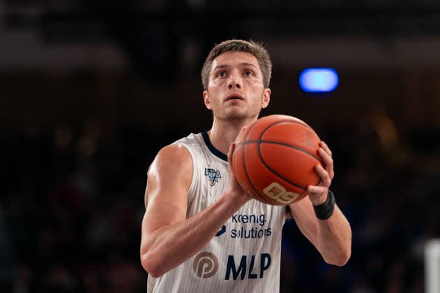 Ryan Mikesell (MLP Academics Heidelberg, 33) beim Freiwurf, GER, Veolia Towers Hamburg vs MLP Academics Heidelberg, Basketball, Bundesliga, Spieltag 24, Saison 2025 2026, 13.03.2026 GER, Veolia Towers Hamburg vs MLP Academics Heidelberg, Basketball, Bundesliga, Spieltag 24, Saison 2025 2026, 13.03.2026 Hamburg Copyright: xEibner-Pressefoto MaxxVincenx EP_MVN