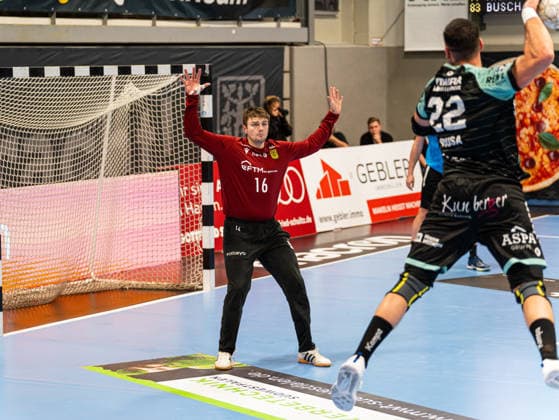 Pascal Bochmann (VfL Eintracht Hagen, 16) beim Parieren gegen Ruben Sousa (HC Oppenweiler Backnang, 22) VfL Eintracht Hagen vs. HC Oppenweiler Backnang , Handball, 2. Bundesliga, 24. Spieltag, Saison 2025 2026, 13.03.2026 VfL Eintracht Hagen vs. HC Oppenweiler Backnang , Handball, 2. Bundesliga, 24. Spieltag, Saison 2025 2026, 13.03.2026 Hagen Copyright: xEibner-Pressefoto DamianxKruczynx EP_DKI