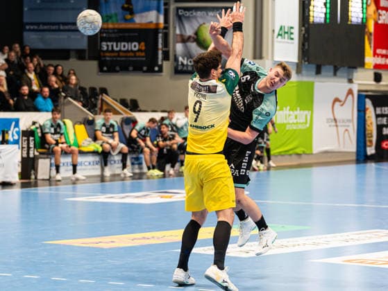 Timm Buck (HC Oppenweiler Backnang, 06) beim Torwurf gegen Tilman Proehl (VfL Eintracht Hagen, 09) VfL Eintracht Hagen vs. HC Oppenweiler Backnang , Handball, 2. Bundesliga, 24. Spieltag, Saison 2025 2026, 13.03.2026 VfL Eintracht Hagen vs. HC Oppenweiler Backnang , Handball, 2. Bundesliga, 24. Spieltag, Saison 2025 2026, 13.03.2026 Hagen Copyright: xEibner-Pressefoto DamianxKruczynx EP_DKI