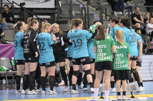 Time Out Thueringer HC Thueringer HC vs. HSG Bensheim Auerbach, Handball, Frauen, DHB Pokal Haushahn Final 4, Halbfinale, Saison 2025 2026, 14.03.2026 Thueringer HC vs. HSG Bensheim Auerbach, Handball, Frauen, DHB Pokal Haushahn Final 4, Halbfinale, Saison 2025 2026, 14.03.2026 Stuttgart Copyright: xEibner-Pressefoto TobiasxBaurx EP_TBR