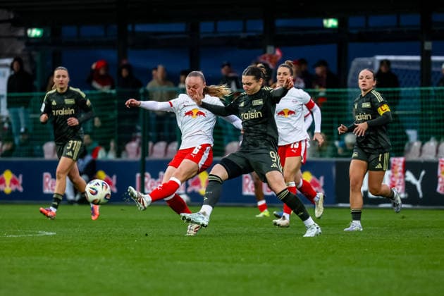 Lou-Ann Joly (RB Leipzig Frauen, 06) Zweikampf, Duell, Kampf Sophie Weidauer (1. FC Union Berlin Frauen, 09) am Ball, RB Leipzig Frauen vs. 1. FC Union Berlin Frauen, Fussball, Google Pixel Frauen-Bundesliga, 20. Spieltag, Saison 2025 2026, 14.03.2026 ,¨ DFL REGULATIONS PROHIBIT ANY USE OF PHOTOGRAPHS AS IMAGE SEQUENCES AND OR QUASI-VIDEO,¨ RB Leipzig Frauen vs. 1. FC Union Berlin Frauen, Fussball, Google Pixel Frauen-Bundesliga, 20. Spieltag, Saison 2025 2026, 14.03.2026 Leipzig Copyright: xEibner-Pressefoto LauraxRoemerx EP_LRR