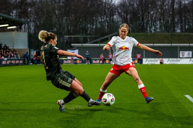 Dina Orschmann (1. FC Union Berlin Frauen, 11) Zweikampf, Duell, Kampf am Ball gegen Emilia Asgeirsdottir (RB Leipzig Frauen, 08), RB Leipzig Frauen vs. 1. FC Union Berlin Frauen, Fussball, Google Pixel Frauen-Bundesliga, 20. Spieltag, Saison 2025 2026, 14.03.2026 ,¨ DFL REGULATIONS PROHIBIT ANY USE OF PHOTOGRAPHS AS IMAGE SEQUENCES AND OR QUASI-VIDEO,¨ RB Leipzig Frauen vs. 1. FC Union Berlin Frauen, Fussball, Google Pixel Frauen-Bundesliga, 20. Spieltag, Saison 2025 2026, 14.03.2026 Leipzig Copyright: xEibner-Pressefoto LauraxRoemerx EP_LRR