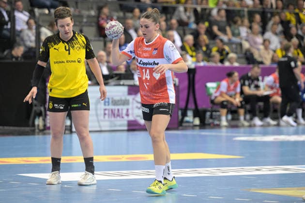 Ona Veque i Pena (HSG Blomberg-Lippe, 14) beim 7-Meter BVB Borussia Dortmund Handball vs. HSG Blomberg-Lippe, Handball, Frauen, DHB Pokal Haushahn Final 4, Halbfinale, Saison 2025 2026, 14.03.2026 BVB Borussia Dortmund Handball vs. HSG Blomberg-Lippe, Handball, Frauen, DHB Pokal Haushahn Final 4, Halbfinale, Saison 2025 2026, 14.03.2026 Stuttgart Copyright: xEibner-Pressefoto TobiasxBaurx EP_TBR