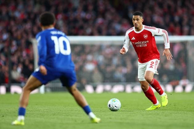 William Saliba of Arsenal takes on Iliman Ndiaye of Everton Arsenal v Everton, Premier League, Football, Emirates Stadium, London, UK - 14 Mar 2026London Emirates Stadium United Kingdom EDITORIAL USE ONLY No use with unauthorised audio, video, data, fixture lists, club league logos or live services. Online in-match use limited to 120 images, no video emulation. No use in betting, games or single club league player publications. Copyright: xSimonxDael Shutterstockx 16757237z