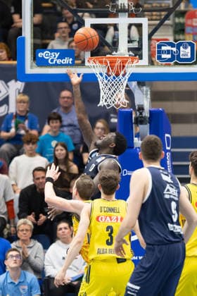 Khyri Thomas (MBC, 0), Alex O™Connell (Alba, 3), Kresimir Nikic (MBC. 9), Syntainics MBC vs. ALBA BERLIN, Basketball, 1. Bundesliga, Maenner, 24. Spieltag, Saison 2025 26, 15.03.2026. Weißenfels Stadthalle Sachsen-Anhalt Deutschland