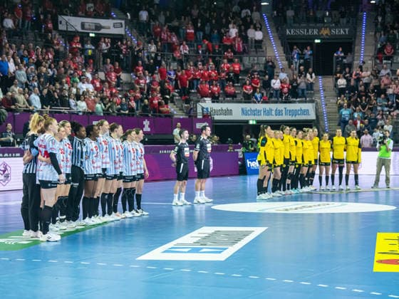 Vor dem Finale wurde die deutsche Nationalhymne gespielt, HSG Bensheim Auerbach vs. Borussia Dortmund, Handball, DHB Pokal Haushahn Final 4, Finale, Spielzeit 2025 2026, 15.03.2026 HSG Bensheim Auerbach vs. Borussia Dortmund, Handball, DHB Pokal Haushahn Final 4, Finale, Spielzeit 2025 2026, 15.03.2026 Stuttgart Copyright: xMichaelxSchmidt Eibner-Pressefotx EP_MST
