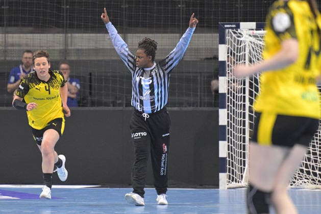 Vanessa Fehr (HSG Bensheim Auerbach, 16) im Tor Jubel nach Parade Tor HSG Bensheim Auerbach vs. BVB Borussia Dortmund Handball, Handball, Frauen, DHB Pokal Haushahn Final 4, Finale, Saison 2025 2026, 15.03.2026 HSG Bensheim Auerbach vs. BVB Borussia Dortmund Handball, Handball, Frauen, DHB Pokal Haushahn Final 4, Finale, Saison 2025 2026, 15.03.2026 Stuttgart Copyright: xEibner-Pressefoto TobiasxBaurx EP_TBR