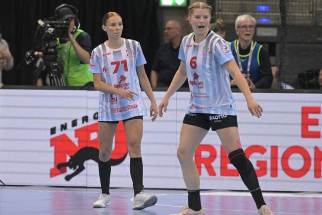 Jule Polsz (HSG Bensheim Auerbach, 71) und Nina Engel (HSG Bensheim Auerbach, 06) HSG Bensheim Auerbach vs. BVB Borussia Dortmund Handball, Handball, Frauen, DHB Pokal Haushahn Final 4, Finale, Saison 2025 2026, 15.03.2026 HSG Bensheim Auerbach vs. BVB Borussia Dortmund Handball, Handball, Frauen, DHB Pokal Haushahn Final 4, Finale, Saison 2025 2026, 15.03.2026 Stuttgart Copyright: xEibner-Pressefoto TobiasxBaurx EP_TBR