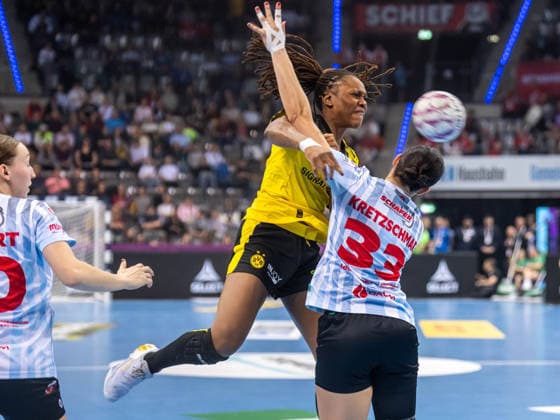 Deborah Lassource (Borussia Dortmund, 22) wirft aus dem Rueckraum, HSG Bensheim Auerbach vs. Borussia Dortmund, Handball, DHB Pokal Haushahn Final 4, Finale, Spielzeit 2025 2026, 15.03.2026 HSG Bensheim Auerbach vs. Borussia Dortmund, Handball, DHB Pokal Haushahn Final 4, Finale, Spielzeit 2025 2026, 15.03.2026 Stuttgart Copyright: xMichaelxSchmidt Eibner-Pressefotx EP_MST
