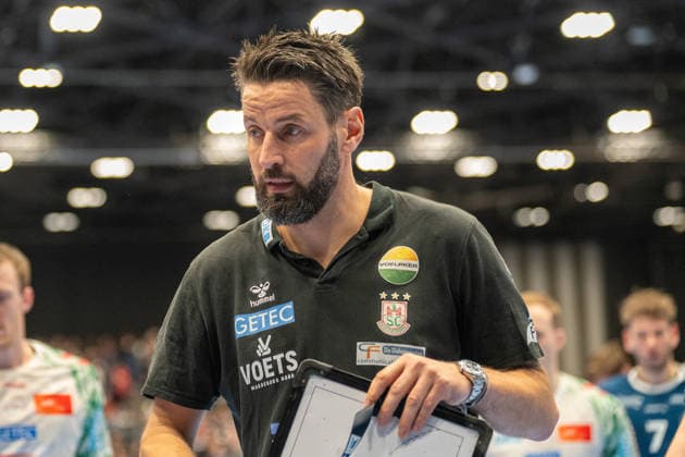 Bennet Wiegert (SC Magdeburg, Trainer) ist nachdenklich auf dem Weg in die Kabine. Bergischer HC 06 vs. SC Magdeburg, Handball, DAIKIN Handballbundesliga, 25. Spieltag, Saison 2025 2026, 15.03.2026 Bergischer HC 06 vs. SC Magdeburg, Handball, DAIKIN Handballbundesliga, 25. Spieltag, Saison 2025 2026, 15.03.2026 Duesseldorf Copyright: xEibner-Pressefoto ThomasxHaeslerx EP_THR