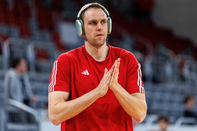 Johannes Voigtmann (FC Bayern Muenchen Basketball, 07), Einzelbild, Einzelfoto, Portrait, Portraet, Aufwaermen, warm up, vor Spielbeginn, BMA365 Bamberg Baskets vs. FC Bayern Muenchen Basketball, Basketball, easyCredit BBL, 24. Spieltag, 15.03.2026 BMA365 Bamberg Baskets vs. FC Bayern Muenchen Basketball, Basketball, easyCredit BBL, 24. Spieltag, 15.03.2026 Bamberg Copyright: xEibner-Pressefoto G.xSantemizx EP_EER