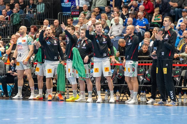 Die Magdeburger Spieler bejubeln eine gelungene Abwehr. Bergischer HC 06 vs. SC Magdeburg, Handball, DAIKIN Handballbundesliga, 25. Spieltag, Saison 2025 2026, 15.03.2026 Bergischer HC 06 vs. SC Magdeburg, Handball, DAIKIN Handballbundesliga, 25. Spieltag, Saison 2025 2026, 15.03.2026 Duesseldorf Copyright: xEibner-Pressefoto ThomasxHaeslerx EP_THR