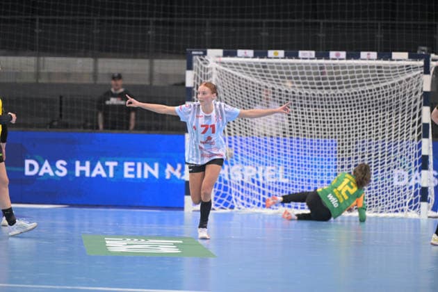 Jule Polsz (HSG Bensheim Auerbach, 71) Jubelt nach dem Tor HSG Bensheim Auerbach vs. BVB Borussia Dortmund Handball, Handball, Frauen, DHB Pokal Haushahn Final 4, Finale, Saison 2025 2026, 15.03.2026 HSG Bensheim Auerbach vs. BVB Borussia Dortmund Handball, Handball, Frauen, DHB Pokal Haushahn Final 4, Finale, Saison 2025 2026, 15.03.2026 Stuttgart Copyright: xEibner-Pressefoto TobiasxBaurx EP_TBR