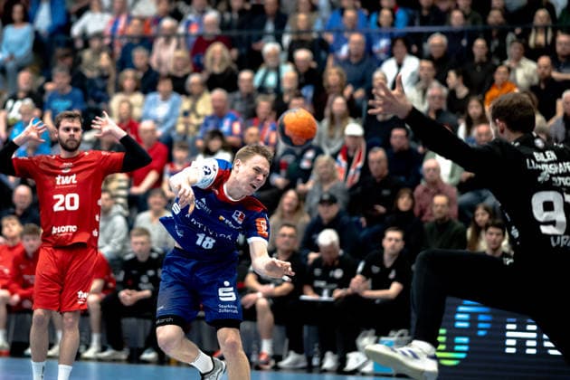 Tim Gruener (HBW Balingen Weilstetten, 18) gegen Ziga Urbic, (Eulen Ludwigshafen, 97), HBW Balingen Weilstetten vs. Eulen Ludwigshafen, Handball, 2. Bundesliga, 24. Spieltag, Saison 2025 2026, 15.03.2026 Eibner-Pressefoto Andreas Ulmer HBW Balingen Weilstetten vs. Eulen Ludwigshafen, Handball, 2. Bundesliga, 24. Spieltag, Saison 2025 2026, 15.03.2026 Balingen Copyright: xEibner-Pressefoto AndreasxUlmerx EP_AUR
