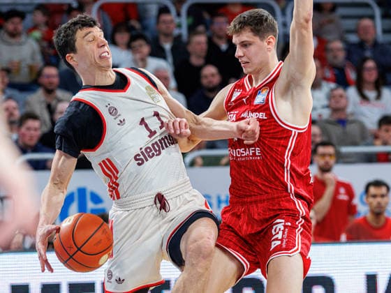 Vladimir Lucic (FC Bayern Muenchen Basketball, 11), Richard Balint (BMA365 Bamberg Baskets, 11), BMA365 Bamberg Baskets vs. FC Bayern Muenchen Basketball, Basketball, easyCredit BBL, 24. Spieltag, 15.03.2026 BMA365 Bamberg Baskets vs. FC Bayern Muenchen Basketball, Basketball, easyCredit BBL, 24. Spieltag, 15.03.2026 Bamberg Copyright: xEibner-Pressefoto G.xSantemizx EP_EER