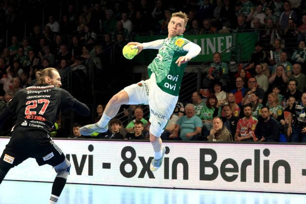 DEU, DHB, 1.HBL, Fuechse Berlin vs.Erlangen, 15.03.2026, Max-Schmeling-Halle, Berlin, DEU, DHB, 1.HBL, Fuechse Berlin vs.Erlangen, im Bild Lasse Andersson (Fuechse Berlin 11), Antonio Metzner (Erlangen 27)