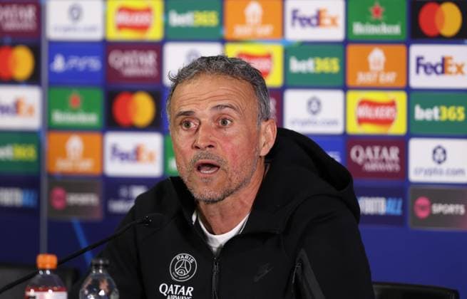 . - Paris Saint-Germain FC press conference, PK, Pressekonferenz and Training Session, MD-1, UEFA Champions League, Round Of 16, 2nd Leg, Chelsea FC v Paris Saint-Germain FC, Stamford Bridge Stadium, London, UK - 16th March 2026. Daniel Weir Crystal Pix Luis Enrique Manager of Paris Saint-Germain speaking to the media during the press conference for Paris Saint-Germain FC on MD-1 ahead of the UEFA Champions League match in the Round of 16 2nd Leg match between Chelsea FC v Paris Saint-Germain FC at Stamford Bridge Stadium, London, UK. - Paris Saint-Germain FC Press Conference and Training Session, MD-1, UEFA Champions League, Round Of 16, 2nd Leg, Chelsea FC v Paris Saint-Germain FC, Stamford Bridge Stadium, London, UK - 16th March 2026. Daniel Weir Crystal Pix London Stamford Bridge Stadium UK Copyright: xDanielxWeirx CP_PSG_Press Conference_Training_160326_DW33