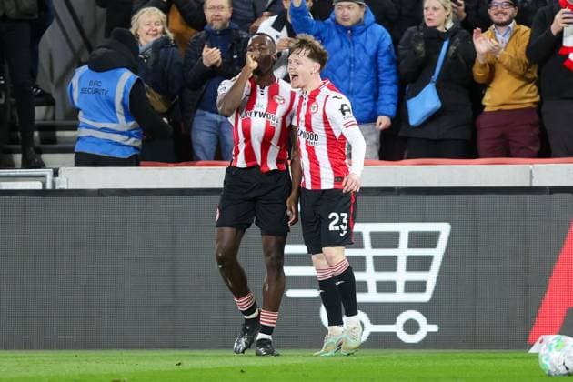 Michael Kayode of Brentford celebrates scoring his team s first goal of the match with his teammates Brentford v Wolverhampton Wanderers, Football, Premier League, The Gtech Community Stadium, London, UK - 16 03 2026 EDITORIAL USE ONLY No use with unauthorised audio, video, data, fixture lists (outside the EU), club league logos or live services. Online in-match use limited to 45 images (+15 in extra time). No use to emulate moving images. No use in betting, games or Copyright: xAnthonyxHanc Shutterstockx 16777223a