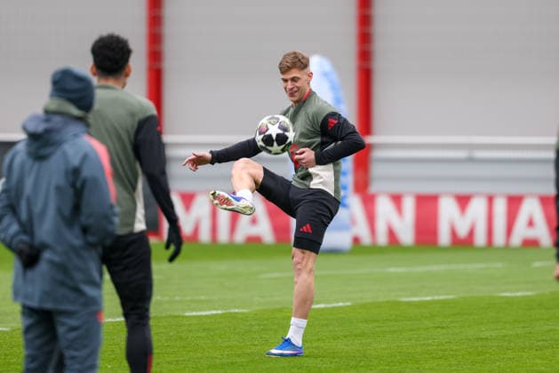 Joshua Kimmich (FC Bayern Muenchen, 06) mit Ball, GER, Abschlusstraining, FC Bayern Muenchen, Fussball, UEFA Champions League, Achtelfinale, Rueckspiel, Saison 2025 2026, 17.03.2026, GER, Abschlusstraining, FC Bayern Muenchen, Fussball, UEFA Champions League, Achtelfinale, Rueckspiel, Saison 2025 2026, 17.03.2026 Muenchen Copyright: xEibner-Pressefoto JennixMaulx EP_JML