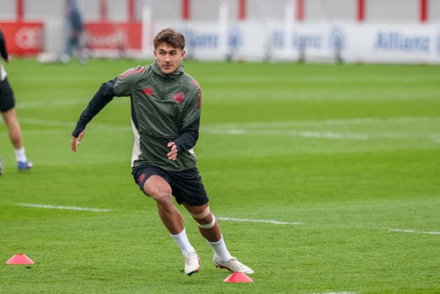 Tom Bischof (FC Bayern Muenchen, 20), GER, Abschlusstraining, FC Bayern Muenchen, Fussball, UEFA Champions League, Achtelfinale, Rueckspiel, Saison 2025 2026, 17.03.2026, GER, Abschlusstraining, FC Bayern Muenchen, Fussball, UEFA Champions League, Achtelfinale, Rueckspiel, Saison 2025 2026, 17.03.2026 Muenchen Copyright: xEibner-Pressefoto JennixMaulx EP_JML