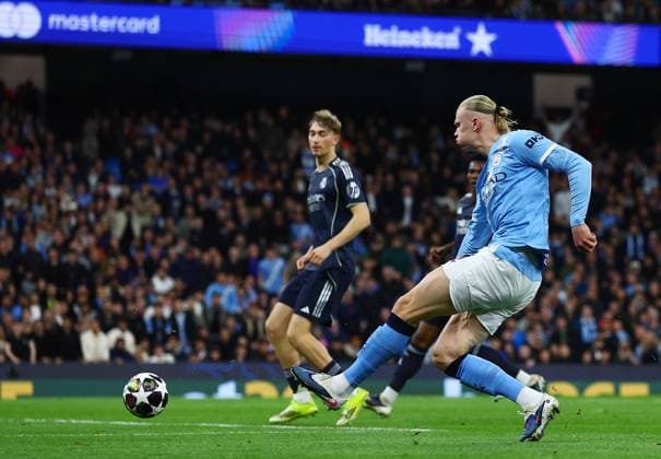 Erling Haaland of Manchester City takes a shot Manchester City v Real Madrid, UEFA Champions League, Round of 16, Second Leg, Football, Etihad Stadium, Manchester, UK - 17 Mar 2026Manchester Etihad Stadium United Kingdom EDITORIAL USE ONLY No use with unauthorised audio, video, data, fixture lists, club league logos or live services. Online in-match use limited to 120 images, no video emulation. No use in betting, games or single club league player publications. Copyright: xMattxWest Shutterstockx 16776379ag