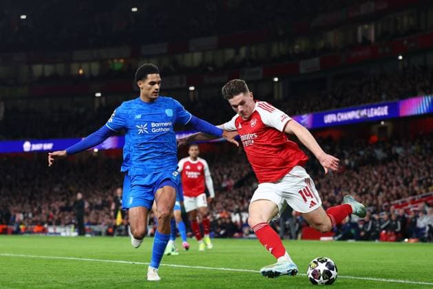 Viktor Gyokeres of Arsenal under pressure from Jarell Quansah of Bayer Leverkusen Arsenal v Bayer 04 Leverkusen, UEFA Champions League, Round of 16, Second Leg, Football, Emirates Stadium, London, UK - 17 Mar 2026London Emirates Stadium United Kingdom EDITORIAL USE ONLY No use with unauthorised audio, video, data, fixture lists, club league logos or live services. Online in-match use limited to 120 images, no video emulation. No use in betting, games or single club league player publications. Copyright: xSimonxDael Shutterstockx 16776376dr