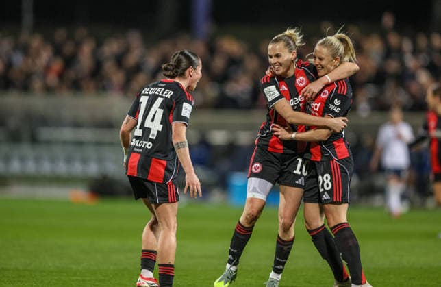 GER, Frankfurt, Eintracht Frankfurt vs TSG Hoffenheim, Google Pixel Bundesliga, Fussball, DFB, Spielzeit 2025 2026, Stadion am Brentanobad, 15. Spieltag im Bild: Rebecka Blomqvist (Eintracht Frankfurt Frauen 28) erzielt das 2:0, Tor, Jubel und Freude, Emotionen, Geraldine Reuteler (Eintracht Frankfurt Frauen 14), Laura Freigang (Eintracht Frankfurt Frauen 10) DFB DFL REGULATIONS PROHIBIT ANY USE OF PHOTOGRAPHS AS IMAGE SEQUENCES AND OR QUASI-VIDEO, 18.03.2026 Copyright: HMBxMedia HendrikxHamelau
