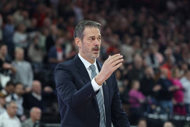Jurica Golemac (Dubai Basketball, Chef-Trainer) gestikuliert, GER, FC Bayern Basketball vs. Dubai Basketball, Basketball, Euroleague, 32. Spieltag, Saison 2025 2026, 19.03.2026, GER, FC Bayern Basketball vs. Dubai Basketball, Basketball, Euroleague, 32. Spieltag, Saison 2025 2026, 19.03.2026 Muenchen Copyright: xEibner-Pressefoto JennixMaulx EP_JML