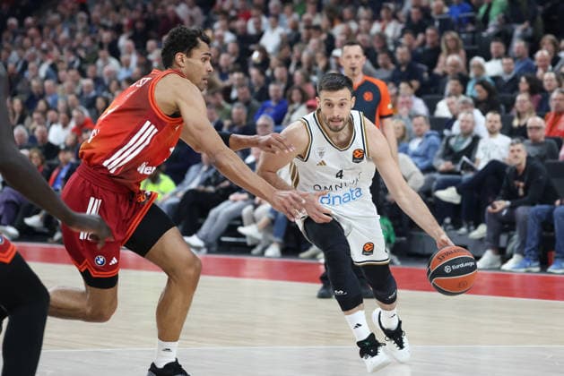 Aleksa Avramovic (Dubai Basketball, 04) mit Oscar da Silva (FC Bayern Basketball, 01), GER, FC Bayern Basketball vs. Dubai Basketball, Basketball, Euroleague, 32. Spieltag, Saison 2025 2026, 19.03.2026, GER, FC Bayern Basketball vs. Dubai Basketball, Basketball, Euroleague, 32. Spieltag, Saison 2025 2026, 19.03.2026 Muenchen Copyright: xEibner-Pressefoto JennixMaulx EP_JML