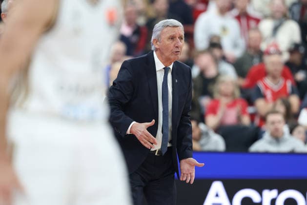 Svetislav Pesic (FC Bayern Basketball, Chef-Trainer) gestikuliert, GER, FC Bayern Basketball vs. Dubai Basketball, Basketball, Euroleague, 32. Spieltag, Saison 2025 2026, 19.03.2026, GER, FC Bayern Basketball vs. Dubai Basketball, Basketball, Euroleague, 32. Spieltag, Saison 2025 2026, 19.03.2026 Muenchen Copyright: xEibner-Pressefoto JennixMaulx EP_JML