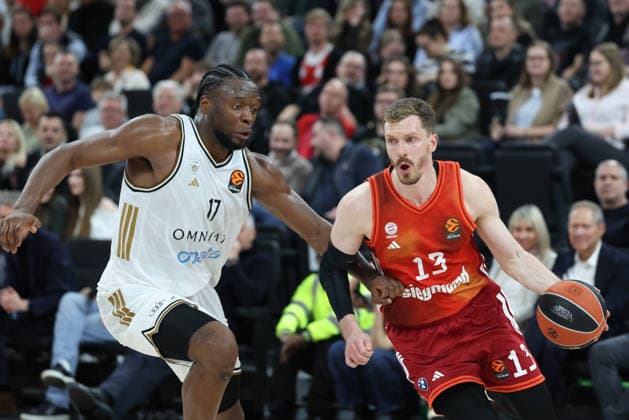 Andreas Obst (FC Bayern Basketball, 13) mit Mfiondu Kabengele (Dubai Basketball, 17), GER, FC Bayern Basketball vs. Dubai Basketball, Basketball, Euroleague, 32. Spieltag, Saison 2025 2026, 19.03.2026, GER, FC Bayern Basketball vs. Dubai Basketball, Basketball, Euroleague, 32. Spieltag, Saison 2025 2026, 19.03.2026 Muenchen Copyright: xEibner-Pressefoto JennixMaulx EP_JML