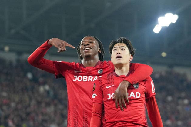 Johan Manzambi (SC Freiburg, 44), Yuito Suzuki (SC Freiburg, 14) Torjubel, Emotionen, Torschuss, Abschluss, Torerfolg, Tor, Treffer , Deutschland, Fussball, UEFA Europa League, Achtelfinale, Rückspiel, 2025 2026, SC Freiburg vs. KRC Genk, 19.03.2026, Europa-Park Stadion, Freiburg, Deutschland Freiburg Europa-Park Stadion Baden-Württemberg Deutschland Copyright: xArnexAmbergx