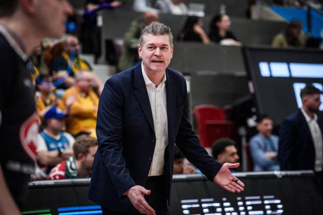 Klaus Perwas (Frankfurt Skyliners, Chef-Trainer) - sichtlich erregt, veraergert GER, MHP Riesen Ludwigsburg vs. Skyliners Frankfurt, Basketball Bundesliga, easycredit BBL, 25. Spieltag, Spielzeit 2025 2026, 20.03.2026 GER, MHP Riesen Ludwigsburg vs. Skyliners Frankfurt, Basketball Bundesliga, easycredit BBL, 25. Spieltag, Spielzeit 2025 2026, 20.03.2026 Ludwigsburg Copyright: xSandyxDinkelackerx EP_SDR