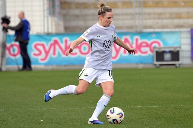Svenja Huth (VfL Wolfsburg, 10) am mit Ball GER, TSG 1899 Hoffenheim vs. VfL Wolfsburg, Fussball, Google Pixel Frauen-Bundesliga, Saison 2025 2026, 21.03.2026 DFB DFL regulations prohibit any use of photographs as image sequences and or quasi-video GER, TSG 1899 Hoffenheim vs. VfL Wolfsburg, Fussball, Google Pixel Frauen-Bundesliga, Saison 2025 2026, 21.03.2026 Hoffenheim Copyright: xEibner-Pressefoto TobiasxBaurx EP_TBR