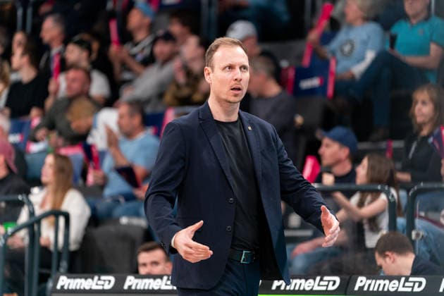 Jacques Schneider (Gladiators Trier, Trainer) wuetend, GER, Veolia Towers Hamburg vs VET-CONCEPT Gladiators Trier, Basketball, Bundesliga, Spieltag 15, Saison 2025 2026, 22.03.2026 GER, Veolia Towers Hamburg vs VET-CONCEPT Gladiators Trier, Basketball, Bundesliga, Spieltag 15, Saison 2025 2026, 22.03.2026 Hamburg Copyright: xEibner-Pressefoto MaxxVincenx EP_MVN