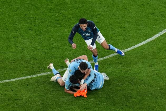 Manchester City players celebrate after winning the 2026 Carabao Cup Final Arsenal v Manchester City, EFL Carabao Cup, Final, Football, Wembley Stadium, London, UK - 22 Mar 2026London Wembley Stadium United Kingdom EDITORIAL USE ONLY No use with unauthorised audio, video, data, fixture lists, club league logos or live services. Online in-match use limited to 120 images, no video emulation. No use in betting, games or single club league player publications. Copyright: xJoexToth Shutterstockx 16783340gh