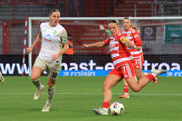 DEU, 2.BL, Frauen, 1.FC Union vs. Werder Bremen, 23.03.2026, Stadion Alte Foersterei, Berlin, DEU, 2.BL, Frauen, 1.FC Union vs. Werder Bremen, im Bild:Lisa Heiseler (1.FC Union Berlin 7), Lina Hausicke (Werder Bremen 18) DFL - regulations prohibit any use of Photographs as image sequences and or quasi-video