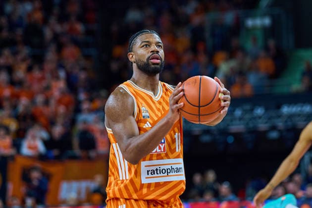 Freiwurf Malik Osborne (ratiopharm ulm, 10) GER, ratiopharm ulm vs. Telekom Baskets Bonn, Basketball, 25. Spieltag, EasyCredit BBL, Spielzeit 2025 2026, 23.03.2026 GER, ratiopharm ulm vs. Telekom Baskets Bonn, Basketball, 25. Spieltag, EasyCredit BBL, Spielzeit 2025 2026, 23.03.2026 Neu-Ulm Copyright: xEibner-Pressefoto GeraldxOelze-dexStoppanyx EP_ODS