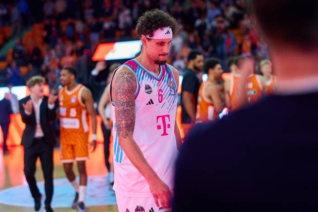Michael Kessens (Telecom Baskets Bonn, 06) enttaeuscht, Enttaeuschung nach Niederlage GER, ratiopharm ulm vs. Telekom Baskets Bonn, Basketball, 25. Spieltag, EasyCredit BBL, Spielzeit 2025 2026, 23.03.2026 GER, ratiopharm ulm vs. Telekom Baskets Bonn, Basketball, 25. Spieltag, EasyCredit BBL, Spielzeit 2025 2026, 23.03.2026 Neu-Ulm Copyright: xEibner-Pressefoto GeraldxOelze-dexStoppanyx EP_ODS