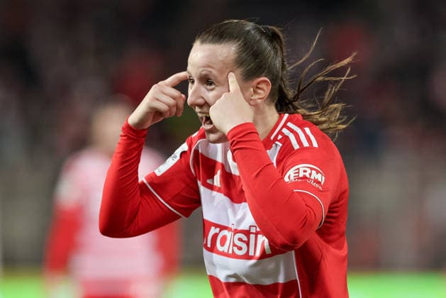 Torschützin Hannah Eurlings (1. FC Union Berlin, 14) mit Torjubel, Jubel, jubeln, jubelt, optimistisch, Spielszene, Highlight, Freude über das Tor zum 4:0, Portrait, Nahaufnahme, Einzelfoto, Einzelbild, DIE DFB-RICHTLINIEN UNTERSAGEN JEGLICHE NUTZUNG VON FOTOS ALS SEQUENZBILDER UND ODER VIDEOÄHNLICHE FOTOSTRECKEN. DFB REGULATIONS PROHIBIT ANY USE OF PHOTOGRAPHS AS IMAGE SEQUENCES AND OR QUASI-VIDEO., 23.03.2026, Berlin (Deutschland), Fussball, Google Pixel Frauen-Bundesliga, 1. FC Union Berlin - SV Werder Bremen