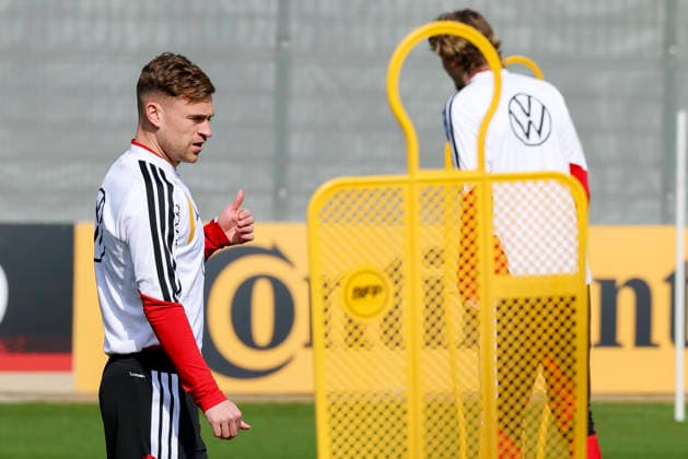 Joshua Kimmich (Germany) gestikuliert, , Training der deutschen Fussball Nationalmannschaft, Home Ground am 24. March 2026 in Herzogenaurach, Deutschland. (Foto von Marco Steinbrenner DeFodi Images) Joshua Kimmich (Germany) gestures, , Training der deutschen Fussball Nationalmannschaft, Home Ground, March 24, 2026 in Herzogenaurach, Germany. (Photo by Marco Steinbrenner DeFodi Images) -