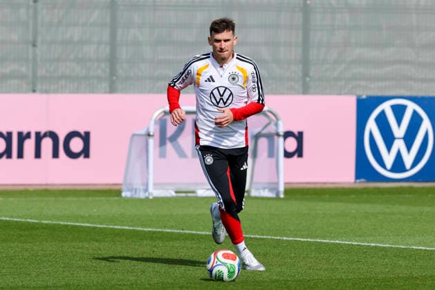 Pascal Gross (Germany) kontrolliert den Ball, , Training der deutschen Fussball Nationalmannschaft, Home Ground am 24. March 2026 in Herzogenaurach, Deutschland. (Foto von Marco Steinbrenner DeFodi Images) Pascal Gross (Germany) controls the ball, , Training der deutschen Fussball Nationalmannschaft, Home Ground, March 24, 2026 in Herzogenaurach, Germany. (Photo by Marco Steinbrenner DeFodi Images) -