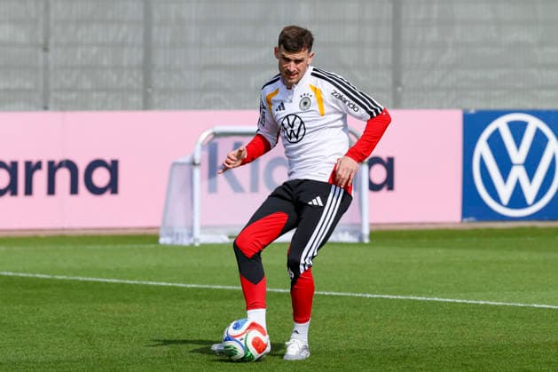 Pascal Gross (Germany) kontrolliert den Ball, , Training der deutschen Fussball Nationalmannschaft, Home Ground am 24. March 2026 in Herzogenaurach, Deutschland. (Foto von Marco Steinbrenner DeFodi Images) Pascal Gross (Germany) controls the ball, , Training der deutschen Fussball Nationalmannschaft, Home Ground, March 24, 2026 in Herzogenaurach, Germany. (Photo by Marco Steinbrenner DeFodi Images) -